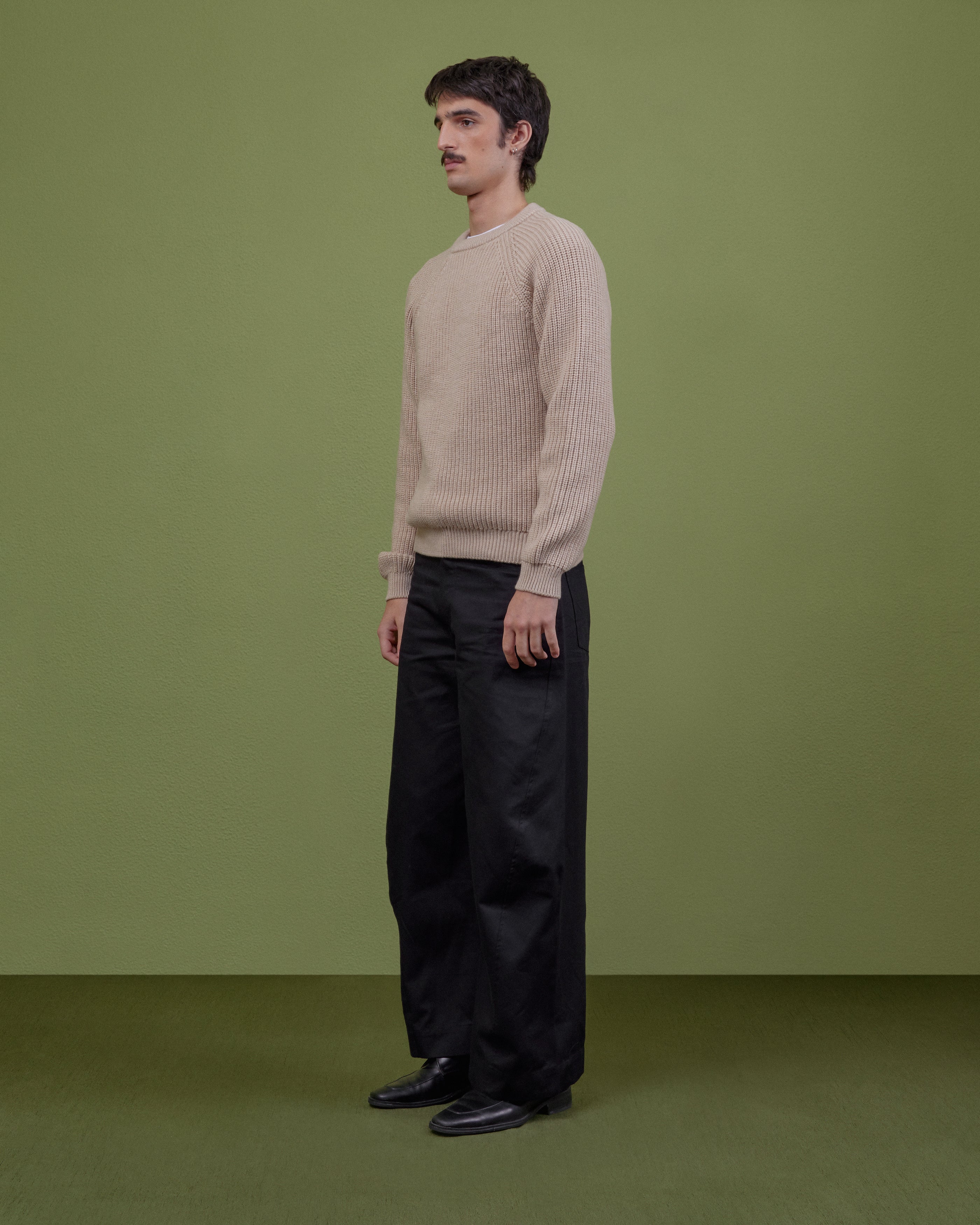 BLACK BARREL TROUSERS