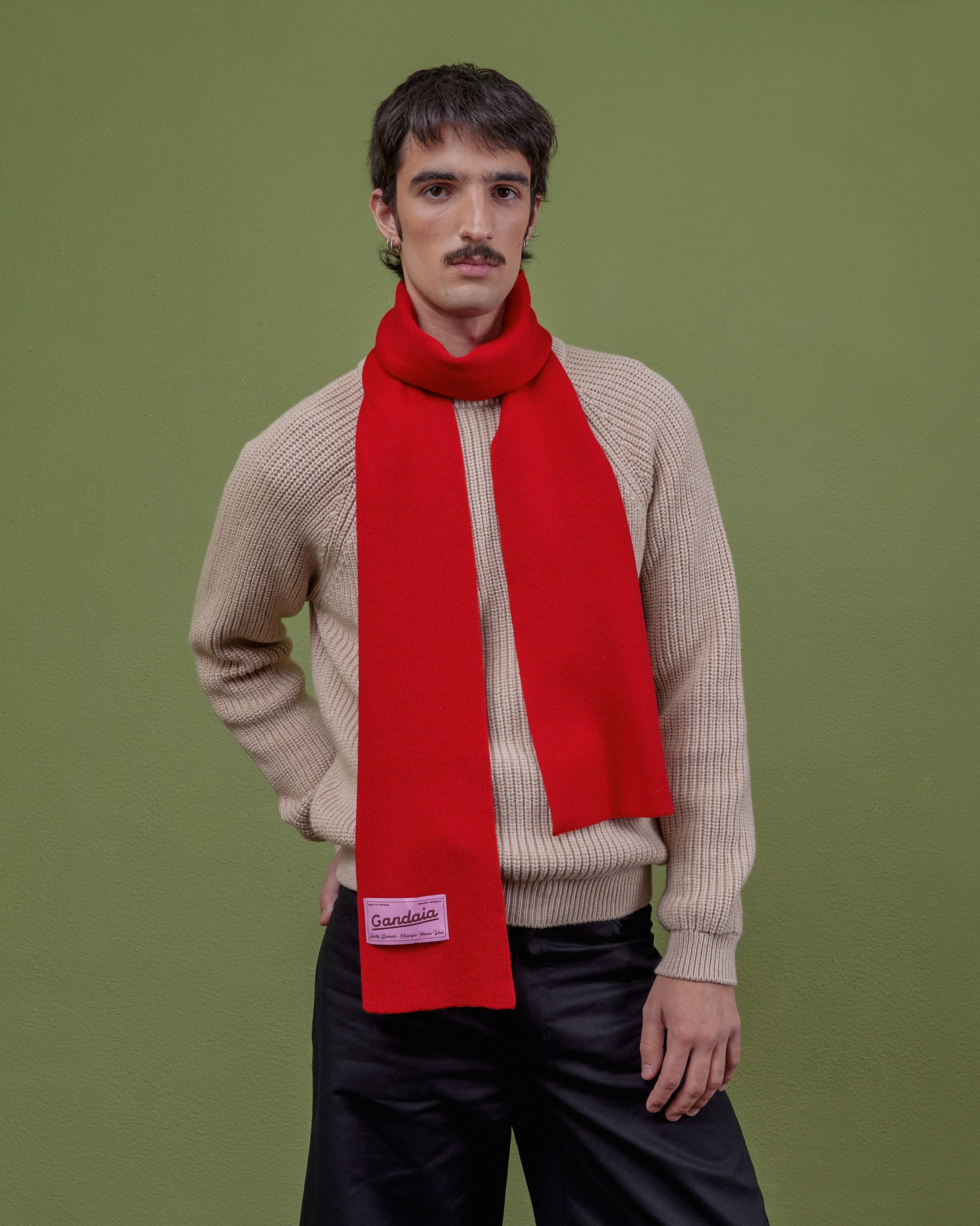 RED WOOL SCARF